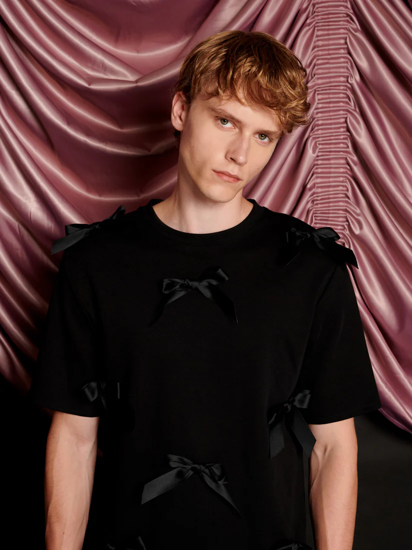 Louie Bows T-shirt - Image 7