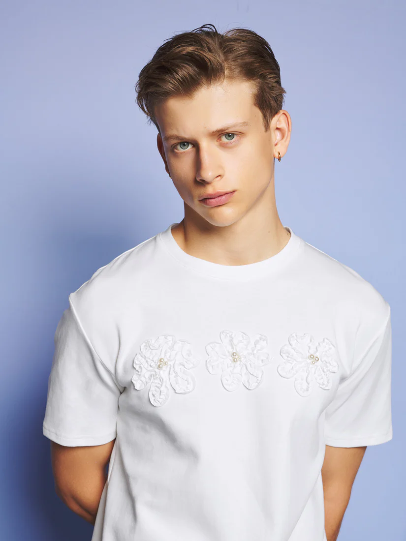 Nell Applique T-shirt - Image 7